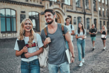 studentische Mitarbeitende für die Organisation von Bildungsfahrten gesucht